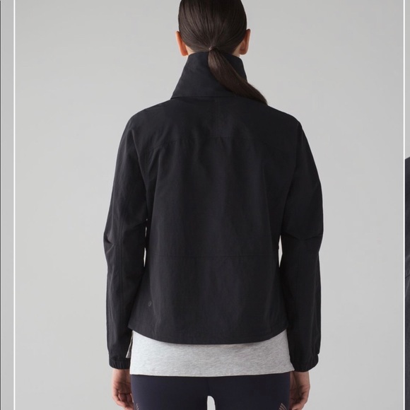 Lululemon jacket size 6 - Picture 5 of 13